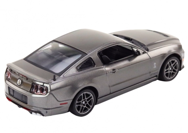 Ford Shelby GT500 schaal 1:24 Aandrijving zilver