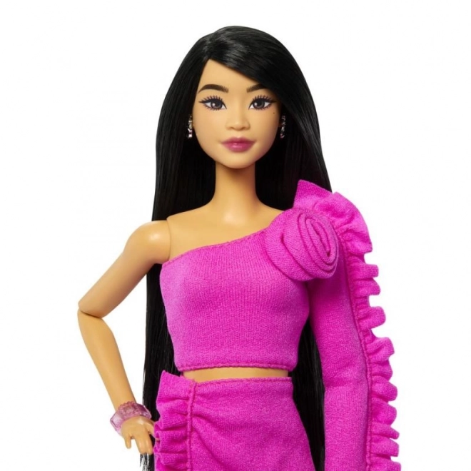 Barbie pop model in jurk met rozen