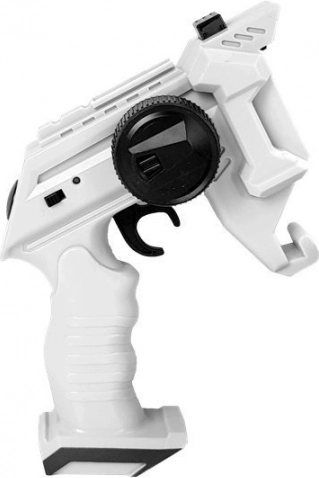 Smooth 2.4G control and precise aiming