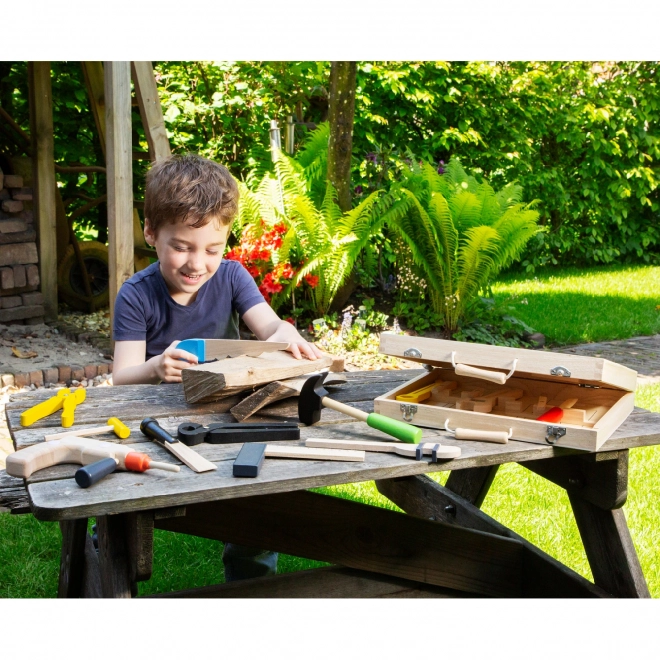 Houten koffer met speelgoedgereedschap