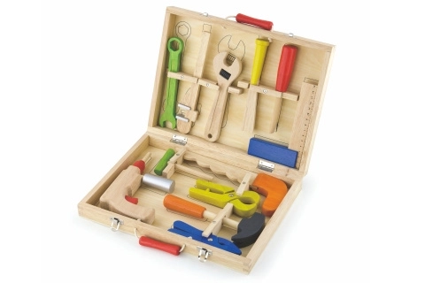 Houten gereedschap in koffertje