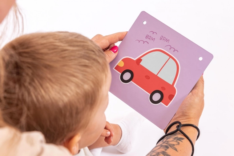 Grote, duurzame en gemakkelijk vast te houden kaarten