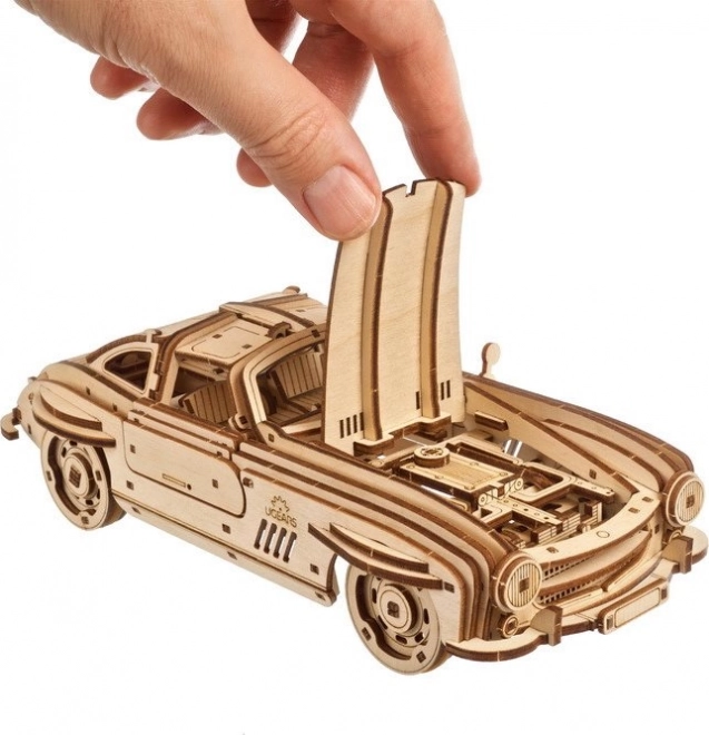Ugears 3D houten mechanische puzzel Auto Winged Sports Coupé