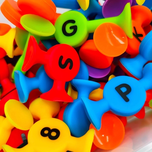80 colorful pieces for learning and play