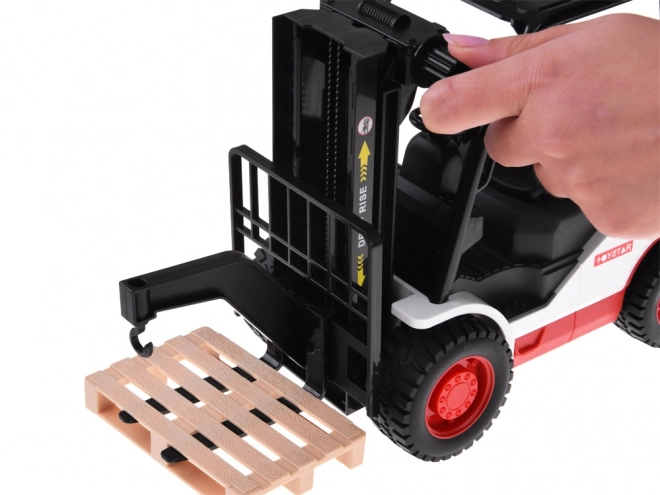 Grote heftruck met pallet