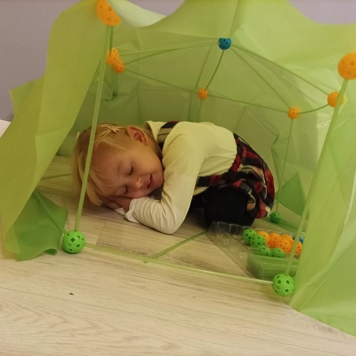Tarp to transform builds into a tent or fort