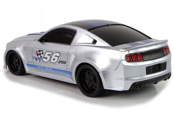 Schnelles silbernes ferngesteuertes Sportauto 1:24