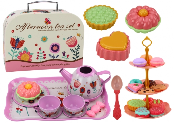 Teeparty-Set für Kinder mit Desserts