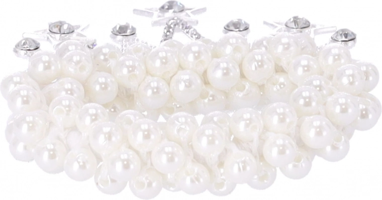 Delicate pearl elegance