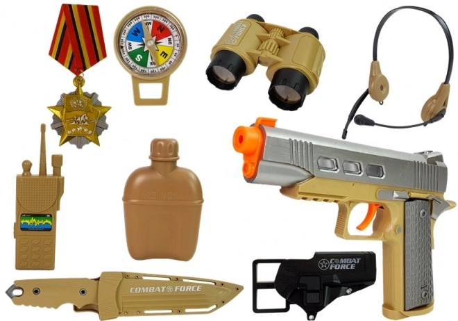 Militaire set met accessoires Pistool Mes Verrekijker Koptelefoon Fluitje Korte Golf Walkie-Talkie Lichtgroene kleur