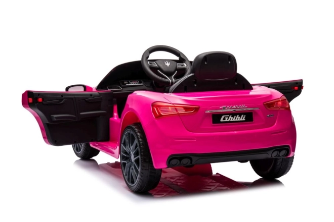 Accu auto Maserati Ghibli roze