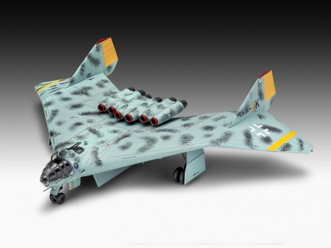 Plastic modelvliegtuig van de P-serie Arado AR E.555 1/72