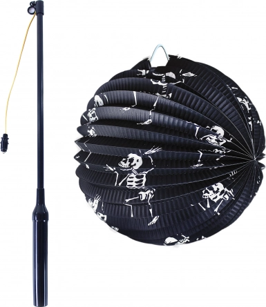 Wirkungsvolles Skelettmotiv auf schwarzem Lampion