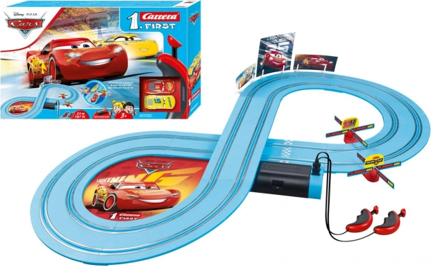 Circuit Carrera First CARS Friends Race 2,4 m