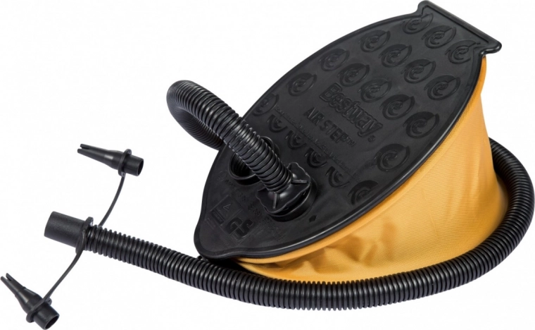 Flexible hose and interchangeable nozzles