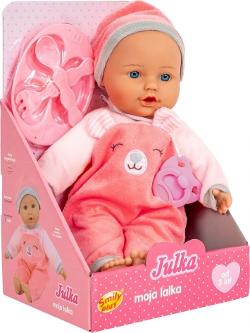 Pratende pop Julka met accessoires