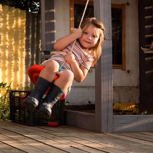 Round Garden Swing