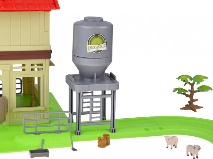 Feed silo with pouring function