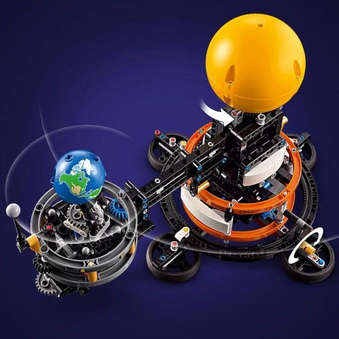 LEGO® Technic 42179 Planeet Aarde en Maan in Omloop