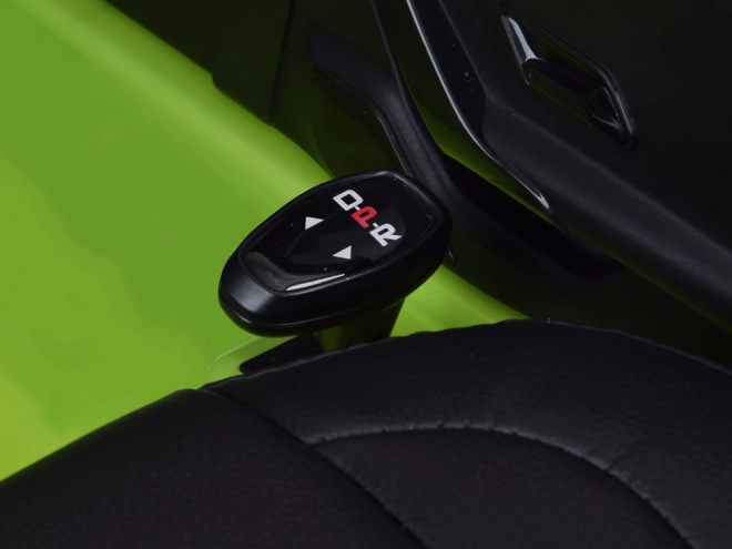 Elektrisches Kinderauto Mercedes AMG CLA 45s mit Schaukelerlebnis – Grün