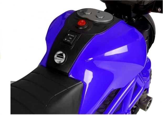 Easy controls and forward/reverse ride