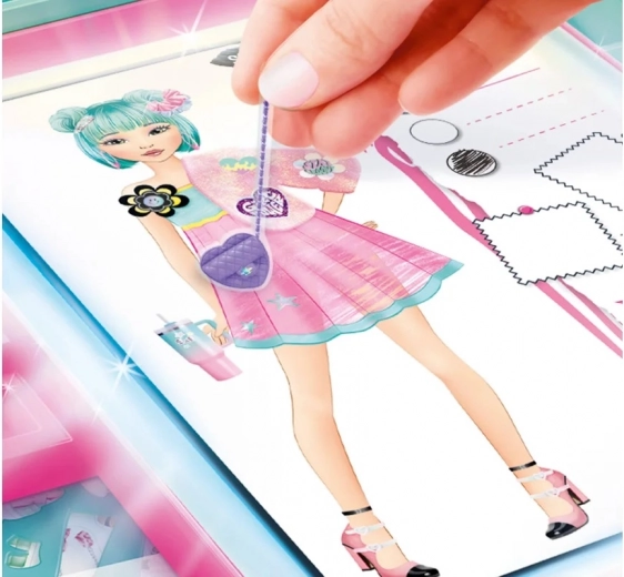 Ontwerp, versier en completeer outfits