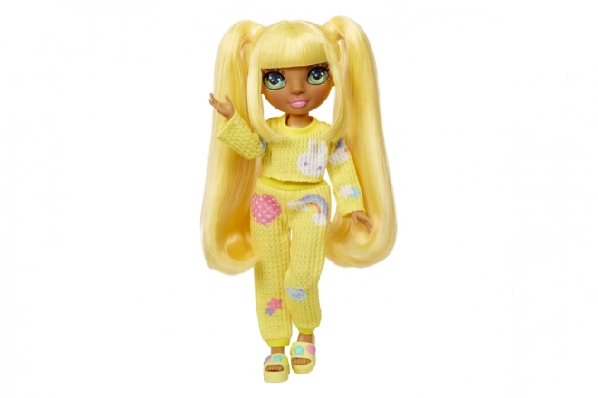 Rainbow High Junior Modepop in pyjama - Sunny Madison
