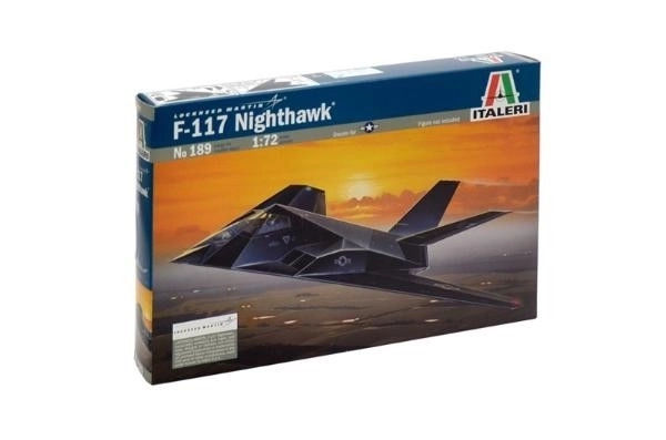 Plastikmodell des F-117A Stealth Flugzeugs zum Zusammenbauen