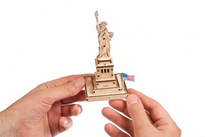 3D Wooden Model of the Statue of Liberty