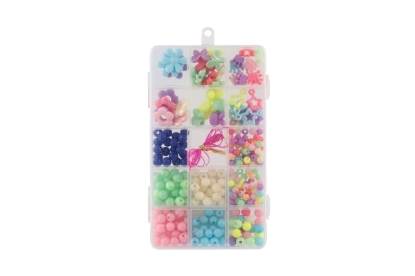 Gekleurde plastic kralen met draad in plastic doos 10x17x2cm