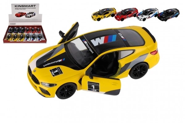 Auto Kinsmart BMW M8 Competition Coupé 1:38 metaal/plastic 12,5cm 4 kleuren met terugtrekmechanisme 12 stuks in doos
