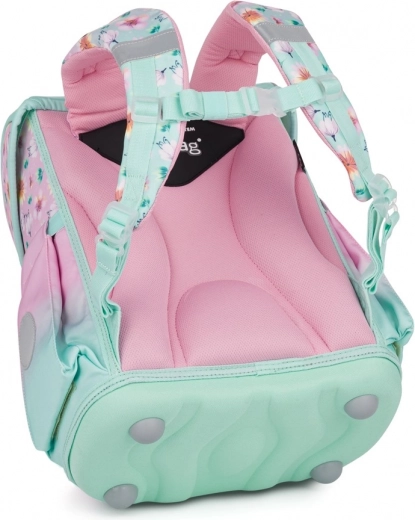 Dos anatomique et rembourrage respirant