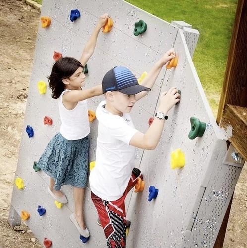 Farbige Klettergriffe für Kinder