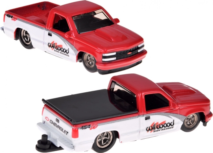 Authentic details in 1:64 scale