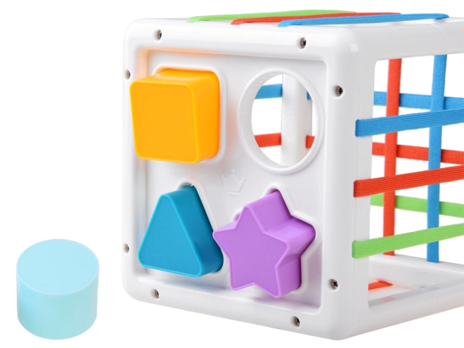 Apprentissage des formes et des couleurs en jouant