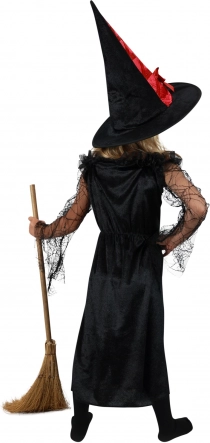 Spiderweb sleeves for a bewitching effect