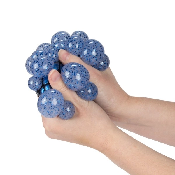 Stressbal knijp in net slijm 10cm met glitters 4 kleuren in doosje 9x9,5x9cm