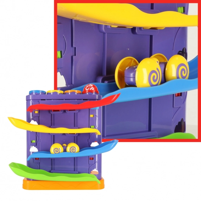 Kinder racebaan met hamer en knikkerbaan