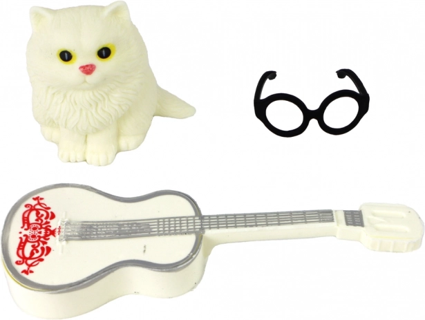 Adorable kitten and accessories