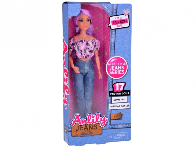 Anlily pop met lange pastelkleurige haren in jeans