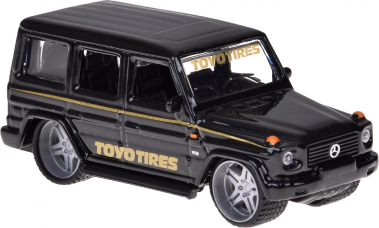 removable tow hook on the Mercedes