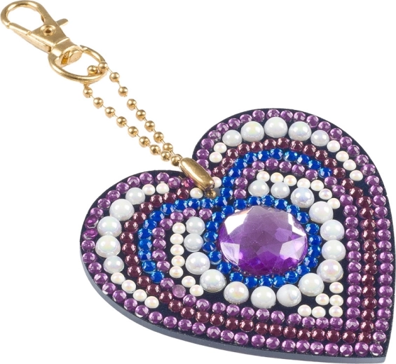 Maak een sprankelende hartvormige sleutelhanger