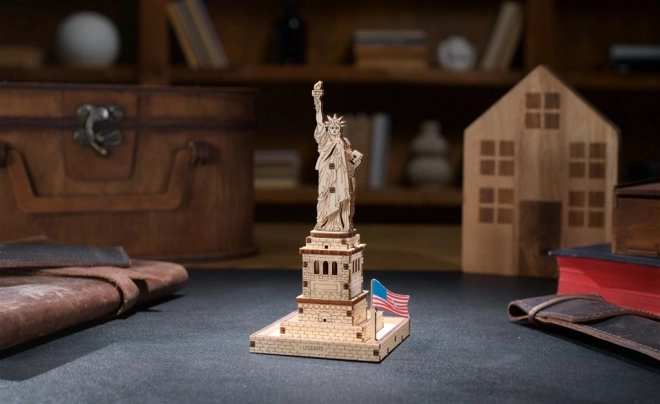 3D Wooden Model of the Statue of Liberty