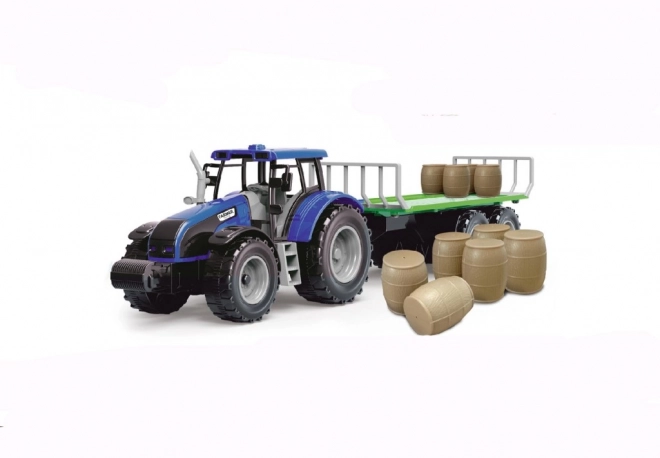 Traktor mit Schwungrad und Anhänger voller Heu