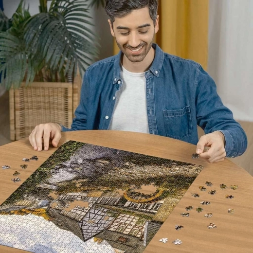 Relaxation and focus while puzzling
