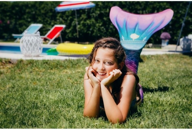 Amusement à la piscine et au jardin