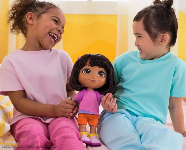 Elle chante, parle et joue