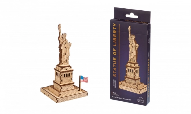 3D Wooden Model of the Statue of Liberty