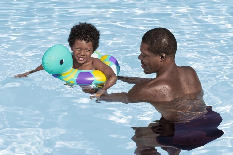 Veilige ondersteuning in het zwembad