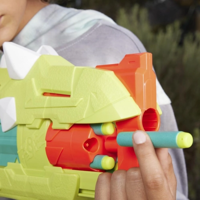 16 fléchettes NERF Elite et rangement sur le blaster